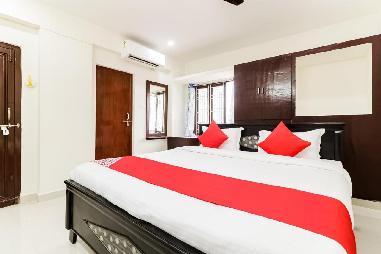 Hotel Oyo Victory Grand Tadepalle Exterior foto